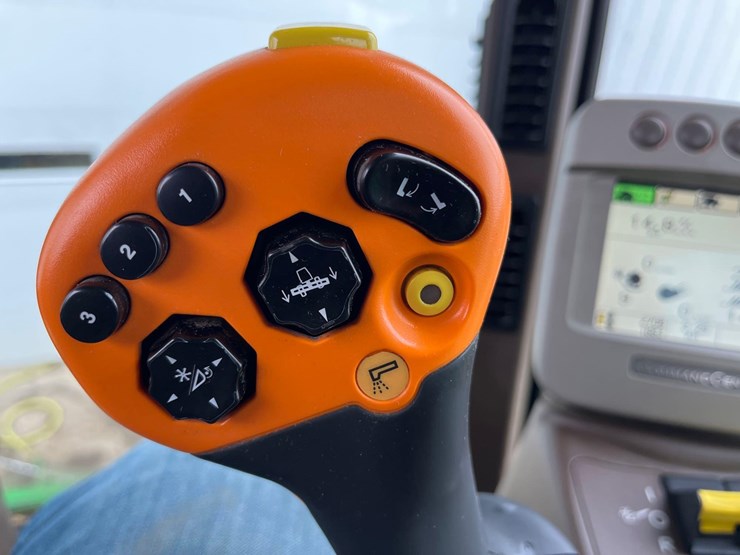 2011-john-deere-9770-sts-image-76