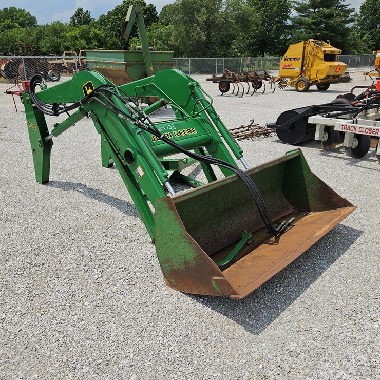JOHN DEERE 740