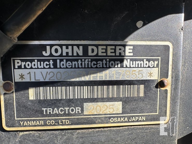 2015-john-deere-2025r-image-26