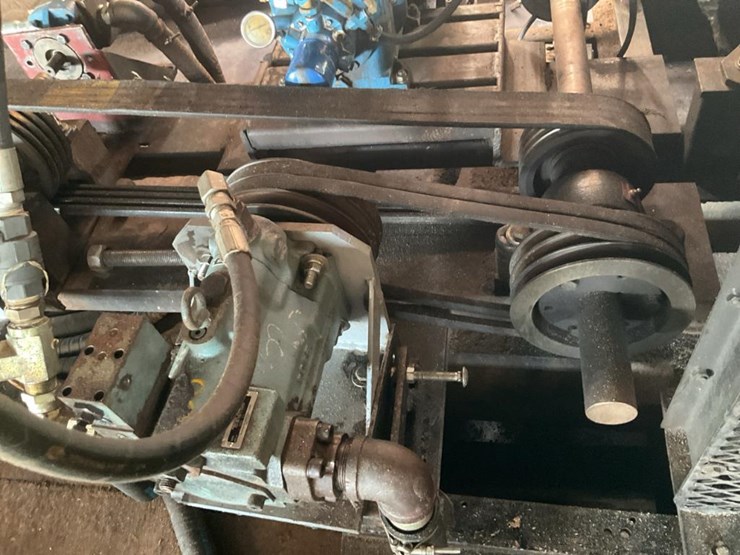 #122-•-hydraulic-lines,-pumps-and-tank-image-9