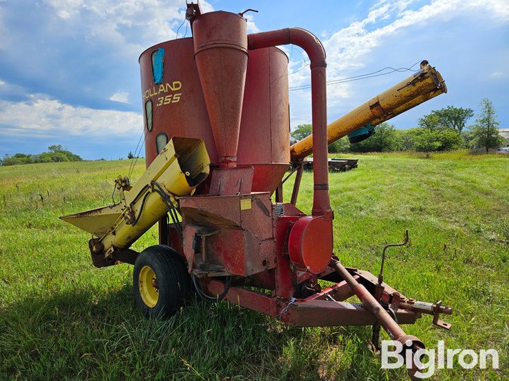 new-holland-355-image-3