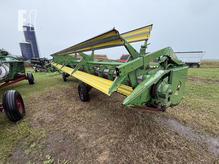 john-deere-224-image-5