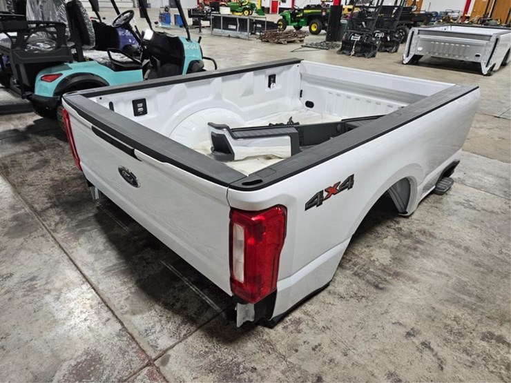 #391-•-2024-ford-8'-truck-box-image-5