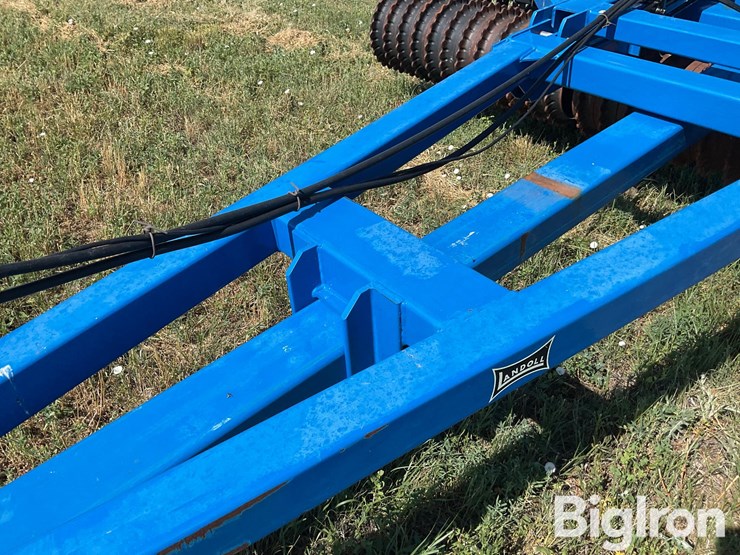 2011-landoll-3130-31-image-12
