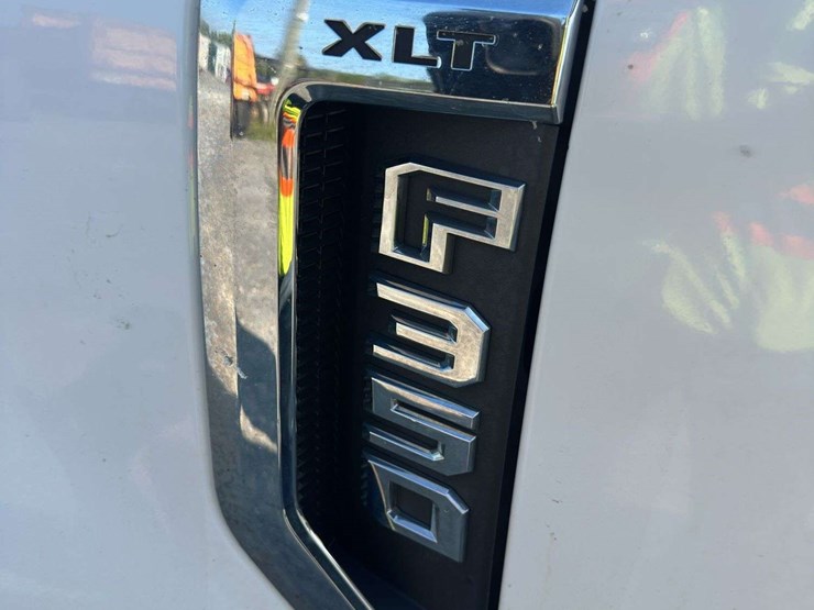 2017-ford-f350-xlt-image-15