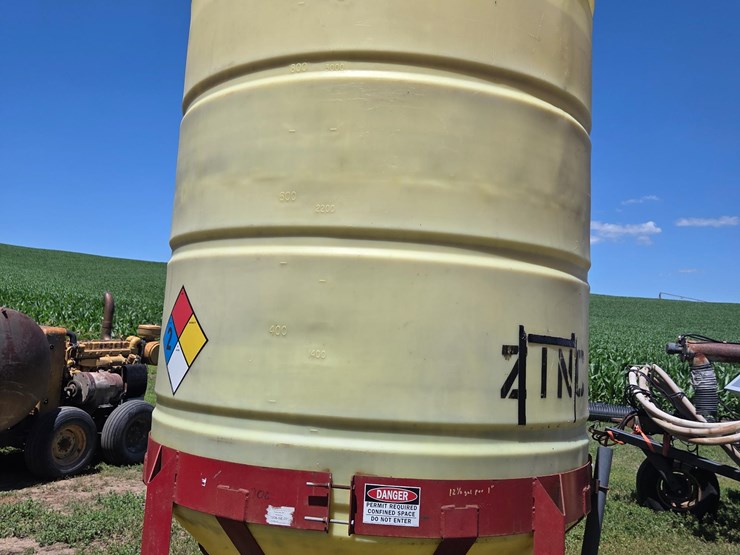 dultmeier-mp223ca-upright-poly-cone-bottom-tank-image-4