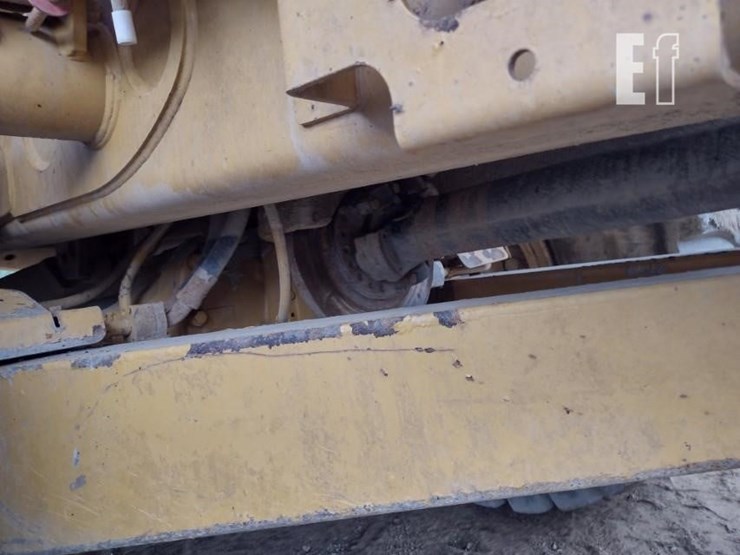 caterpillar-740-image-39
