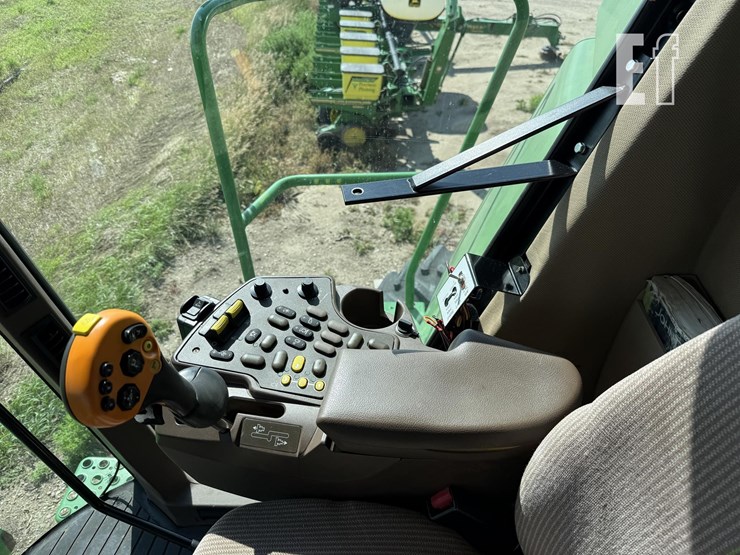 2002-john-deere-9560-sts-image-52
