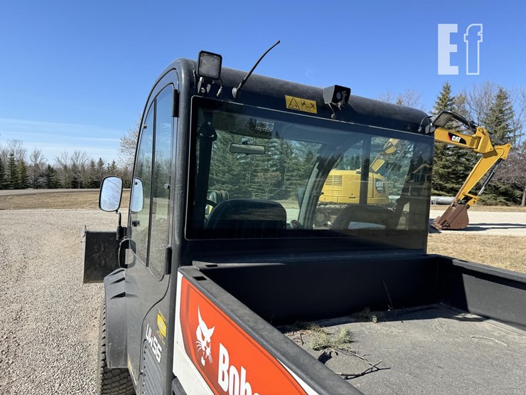 2022-bobcat-toolcat-uw56-image-15