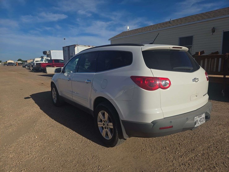 2012-chevrolet-traverse-image-4