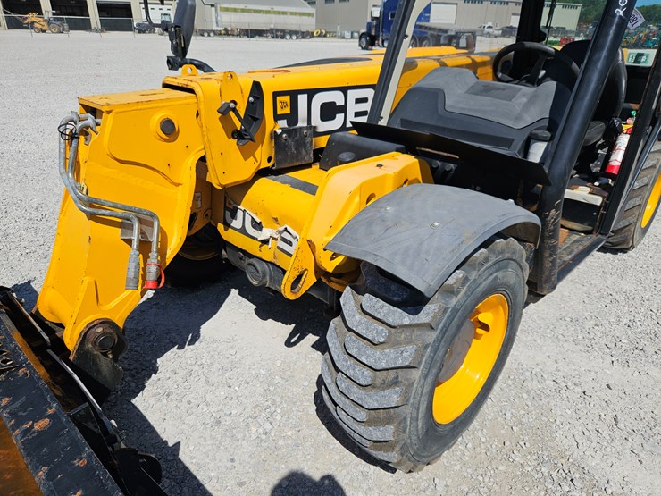 2020-jcb-505-image-6