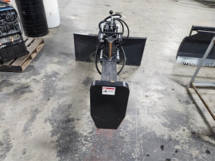 #377-•-blue-diamond-150000-skid-steer-log-splitter-image-8