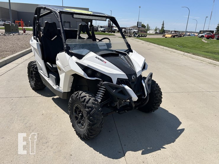 2017-can-am-maverick-x-xc-1000r-image-3
