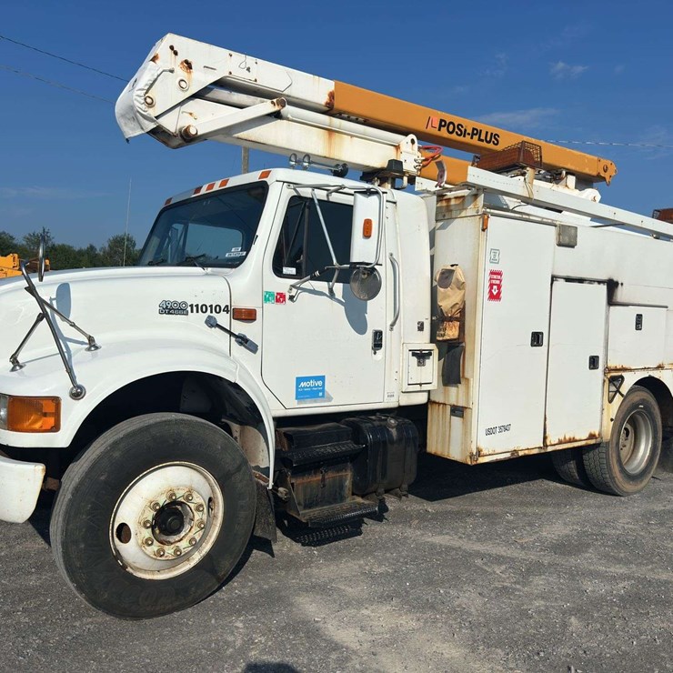 2000 INTERNATIONAL 4900
