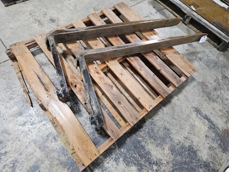 #406-•-48"-pallet-forks-image-6