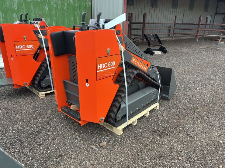 2024-skid-steer-image-3
