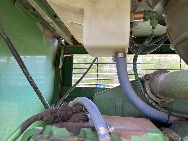 john-deere-6950-image-30