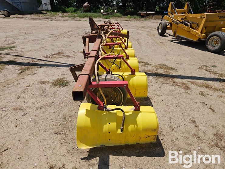 3-pt-hooded-row-crop-sprayer-image-8