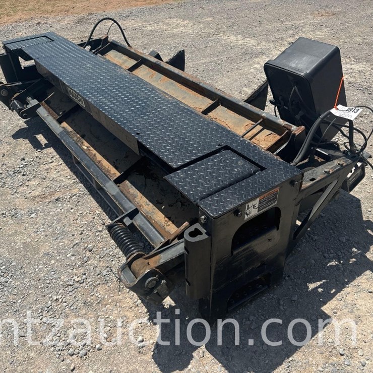 MAXON TUCK-A-WAY LIFT GATE, 2,500 LB