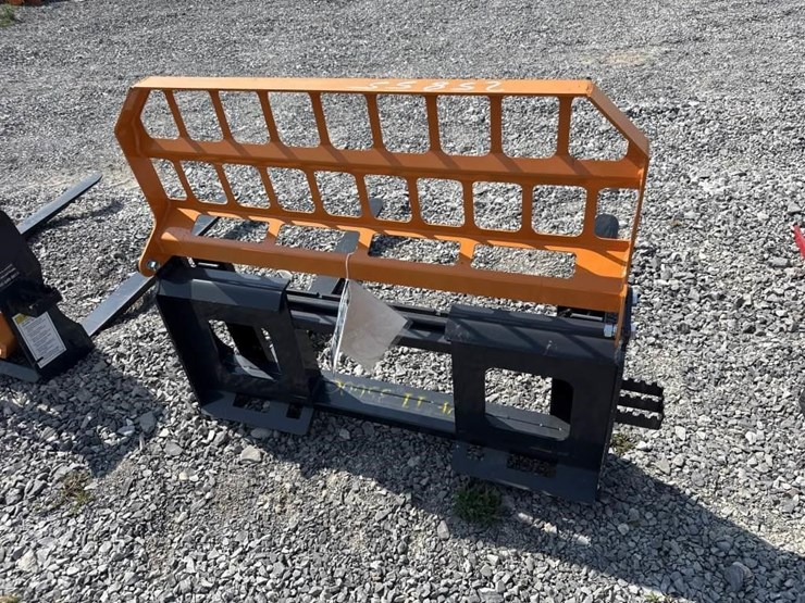 land-honor-pallet-forks-image-2
