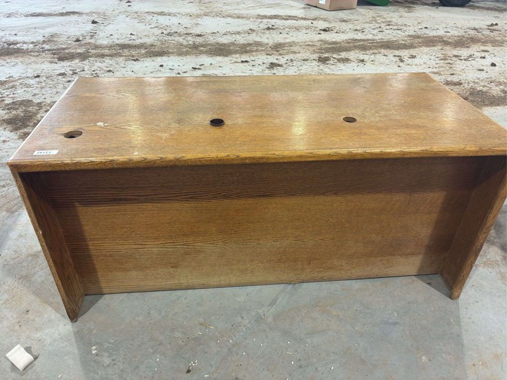 wooden-desk-image-4
