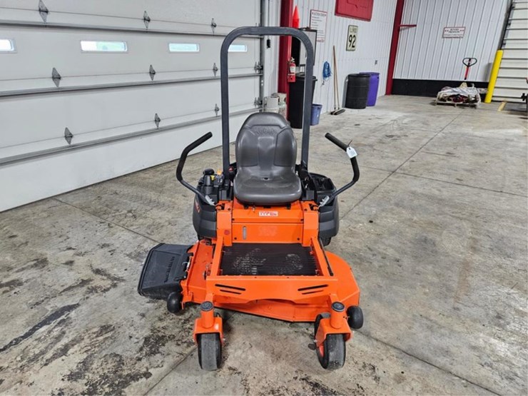#384-•-kubota-z122rkw-zero-turn-mower-image-8