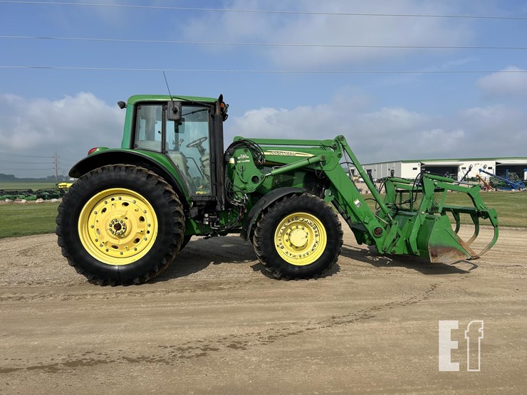 2005-john-deere-7520-image-4