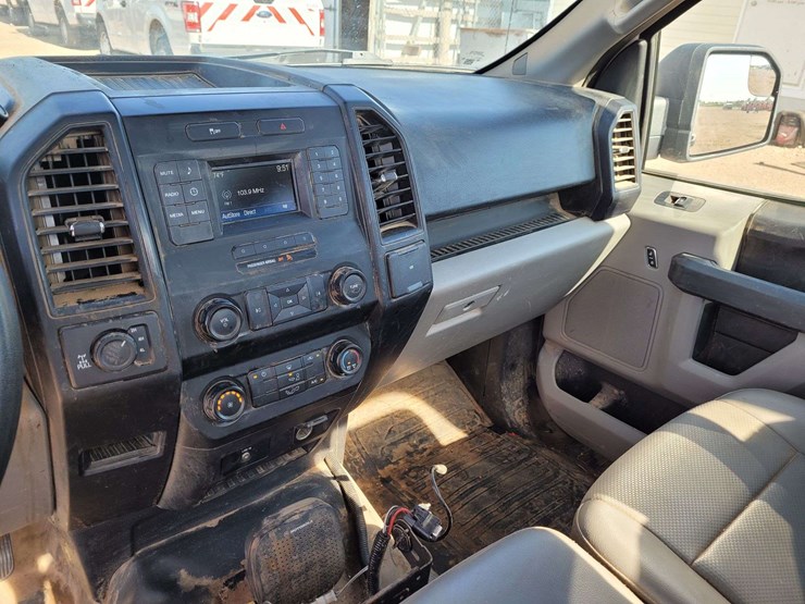 2017-ford-f150-image-10