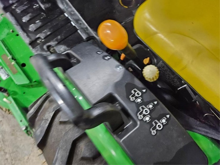 john-deere-2320-image-20