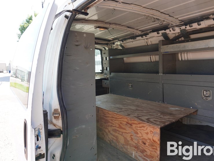 2007-chevrolet-express-2500-image-15