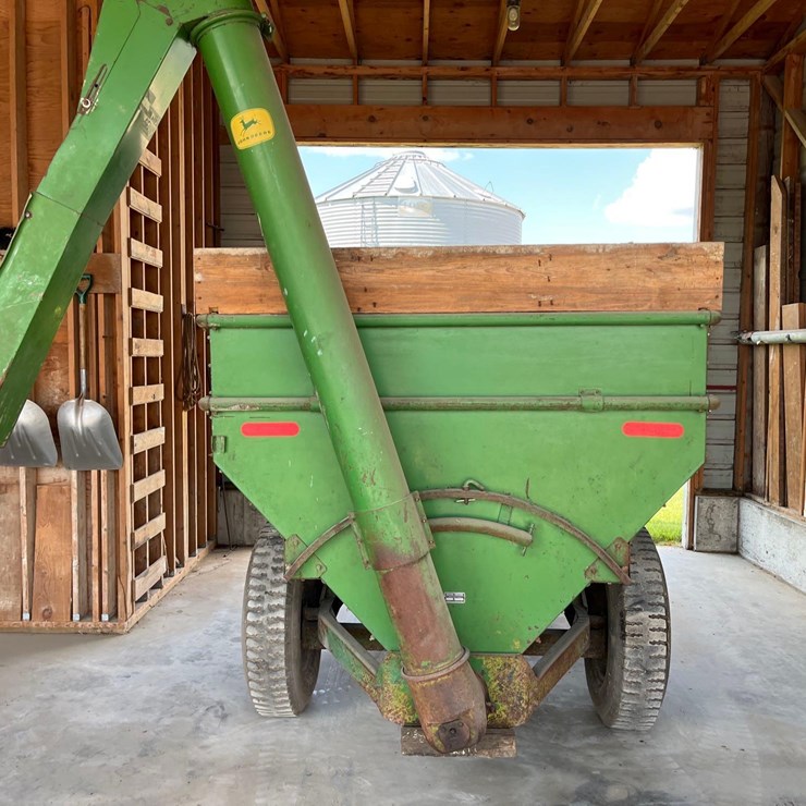 JOHN DEERE 68
