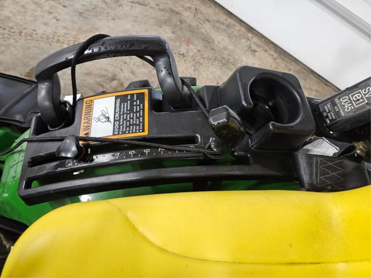 john-deere-2320-image-25