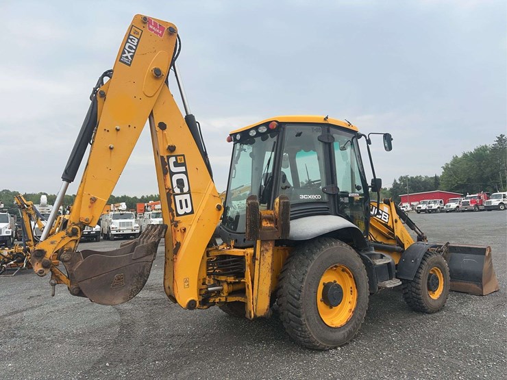 2015-jcb-3cx-image-3