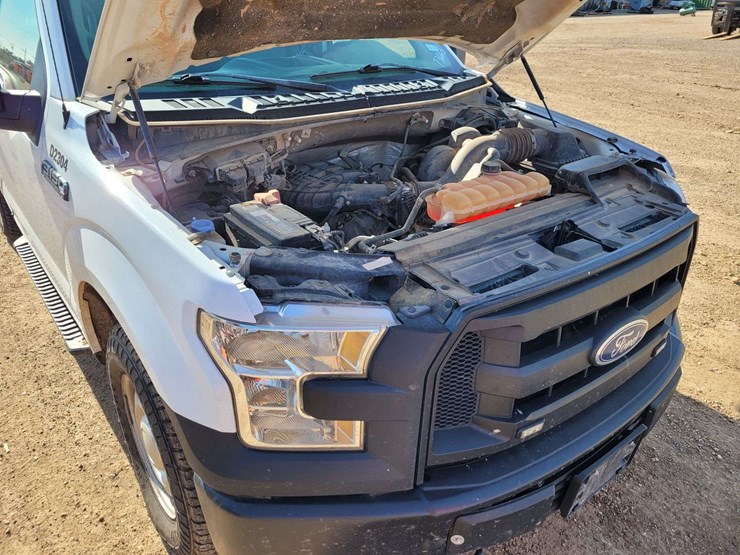2017-ford-f150-image-16