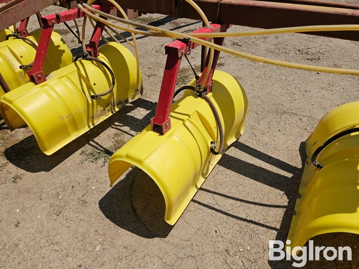 3-pt-hooded-row-crop-sprayer-image-12