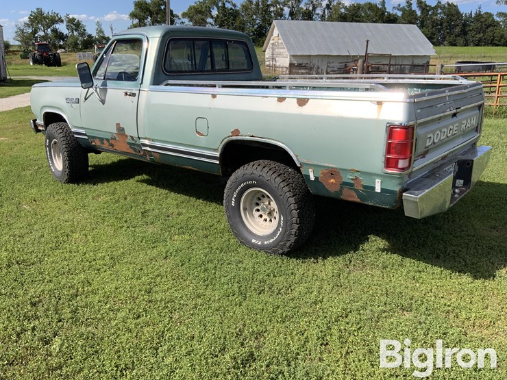 1979-dodge-power-wagon-image-7