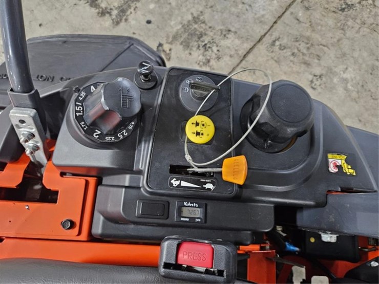 #384-•-kubota-z122rkw-zero-turn-mower-image-18