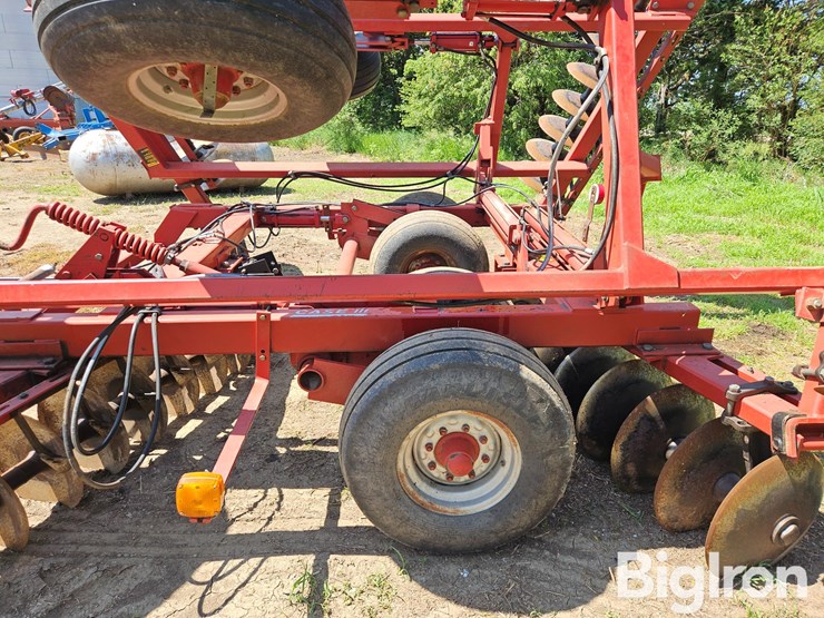 case-ih-3950-image-16
