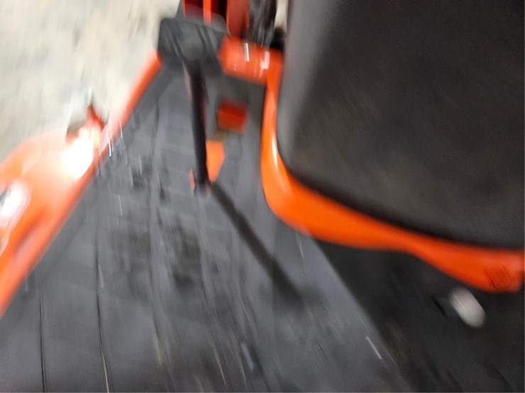 kubota-bx2380-image-31