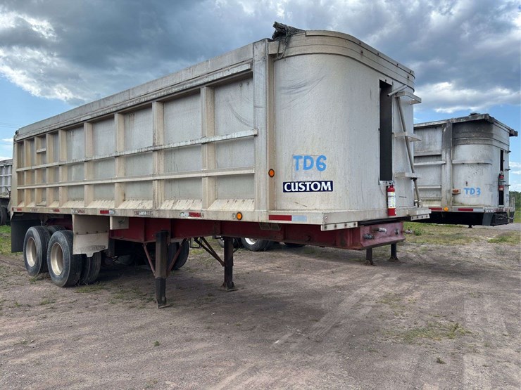 1990-custom-trailer-image-9