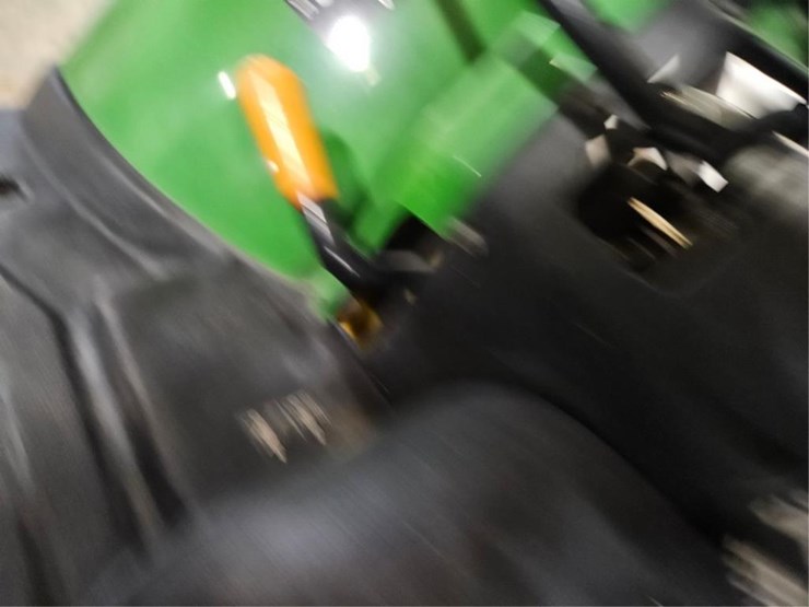 john-deere-2305-image-32
