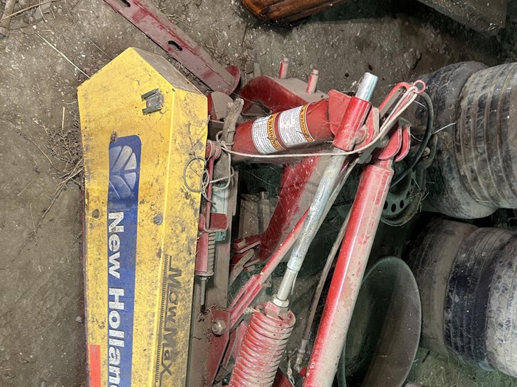 2018-new-holland-h6750-image-2