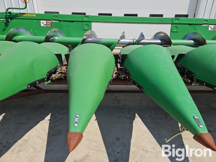 2013-john-deere-608c-image-13