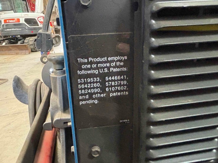 miller-xmt305-welder/inverter-image-5