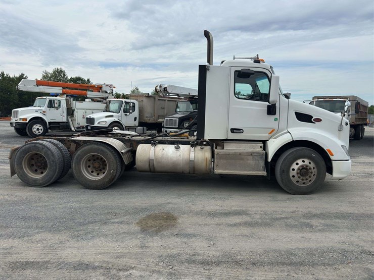 2014-peterbilt-579-image-8