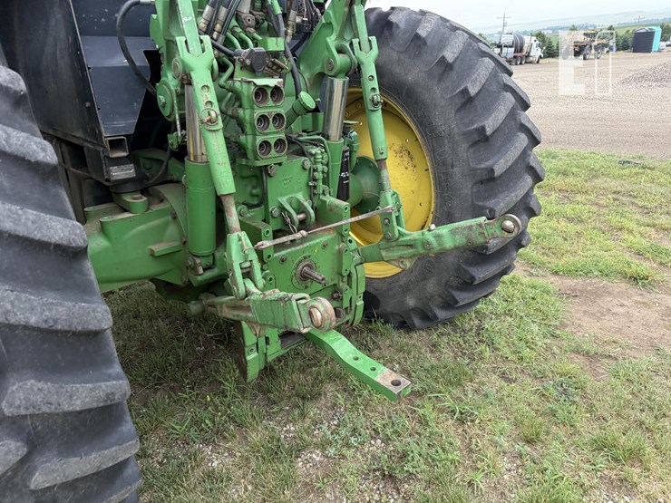 john-deere-7400-image-9