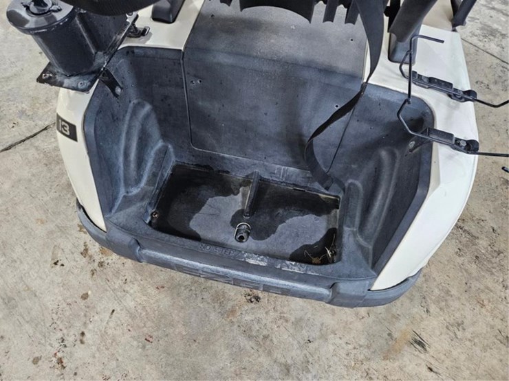 #373-•-2015-ez-go-rxv-golf-cart-image-12