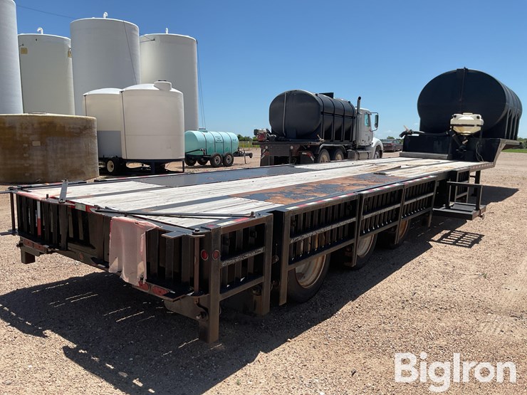 2013-b-b-tri/a-drop-deck-sprayer-trailer-image-6