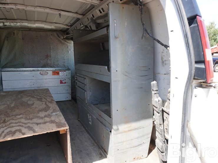 2007-chevrolet-express-2500-image-12