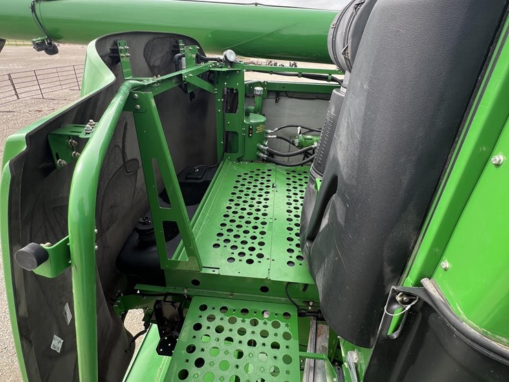 2008-john-deere-9770-sts-image-42